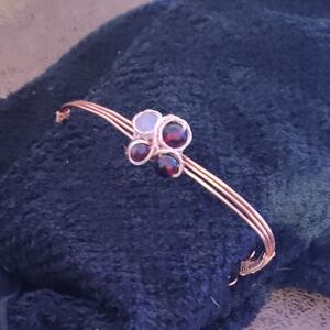 Elegant Gold and Red Women's Bracelet